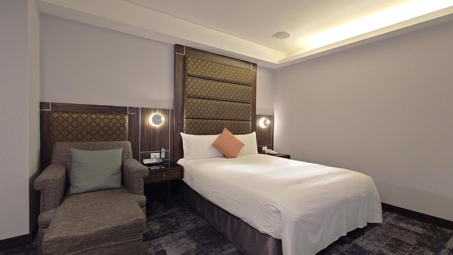 Hub Hotel - Zhongshan Branch Тайпей Екстериор снимка