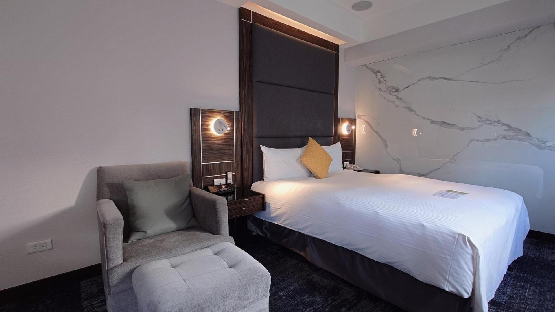 Hub Hotel - Zhongshan Branch Тайпей Екстериор снимка