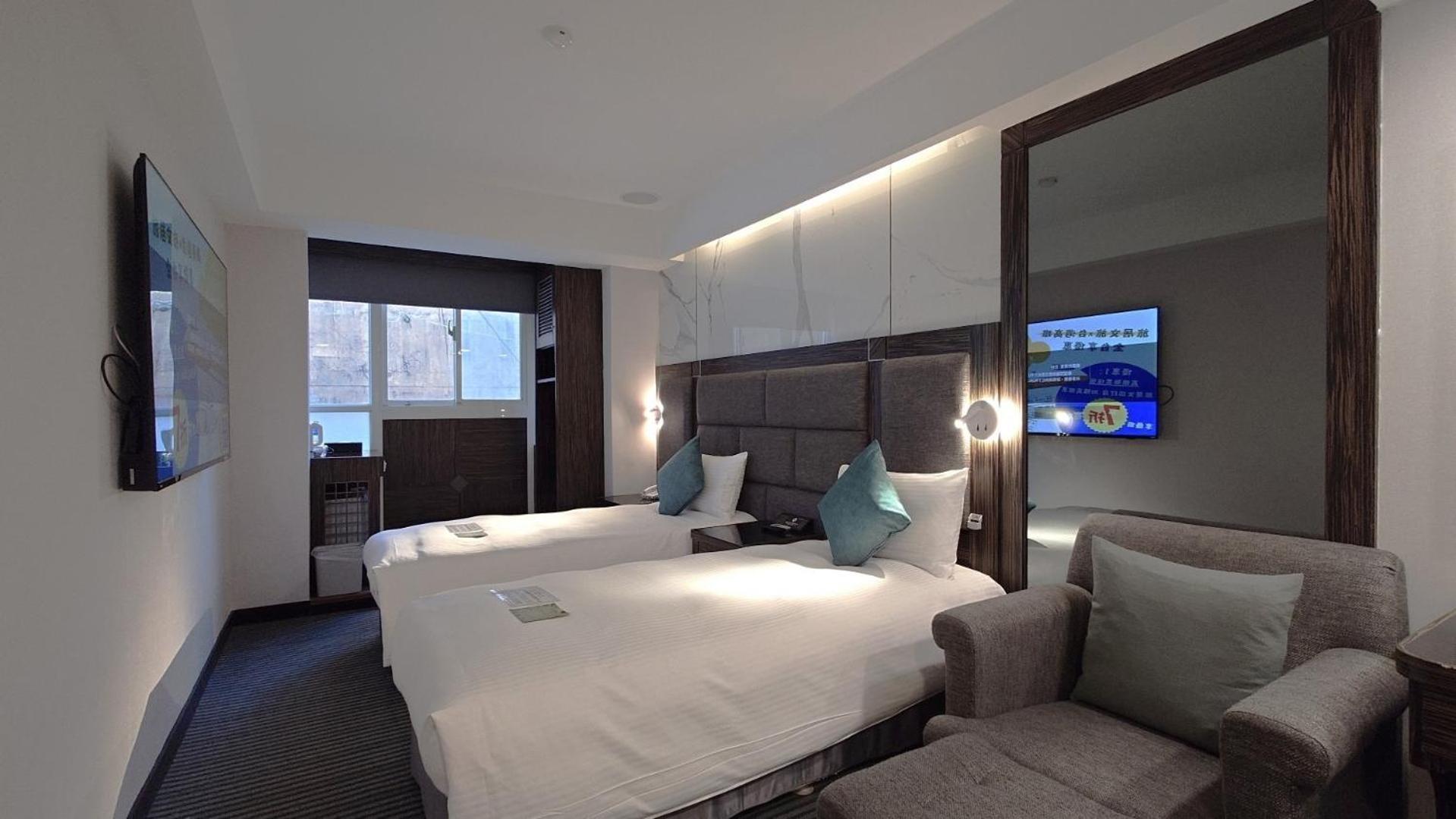 Hub Hotel - Zhongshan Branch Тайпей Екстериор снимка