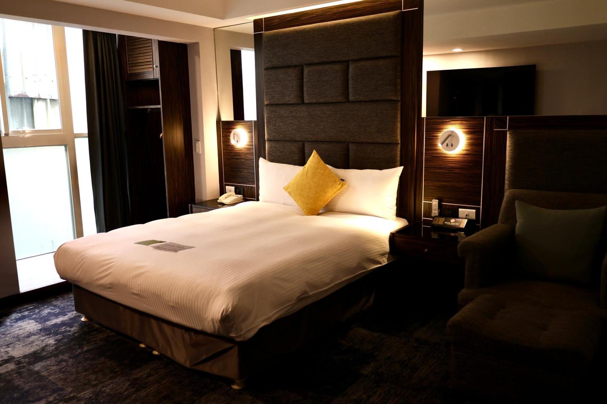 Hub Hotel - Zhongshan Branch Тайпей Екстериор снимка