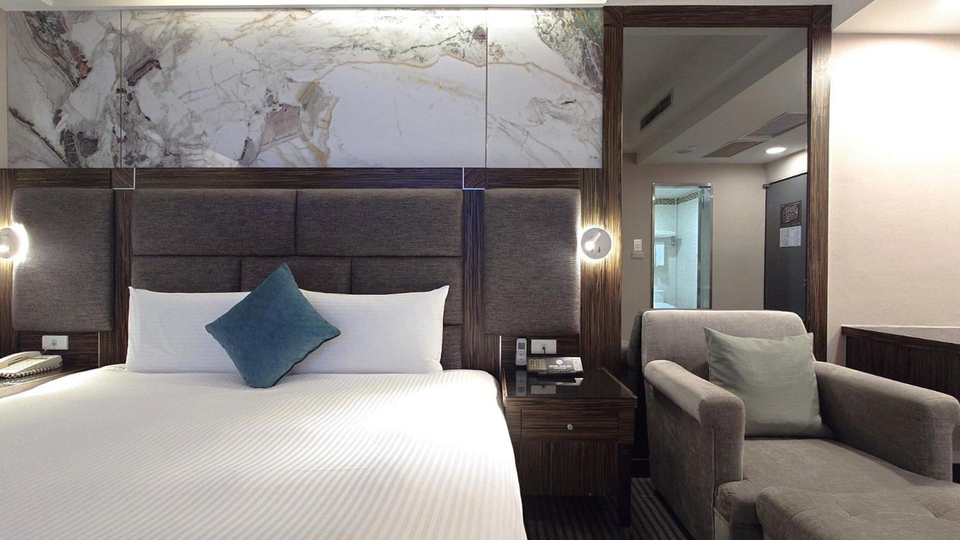 Hub Hotel - Zhongshan Branch Тайпей Екстериор снимка
